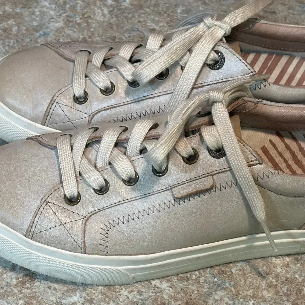 Taos Footwear brand taos